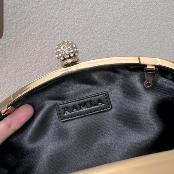 RAMLA Handmade Red Crystal Crossbody Bag NEW Red 8” x 5 1/2” - Picture 2 of 3